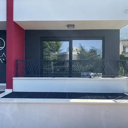 Loriana Apartment